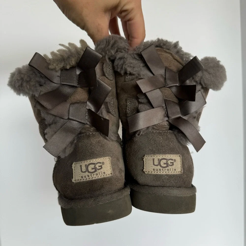 Uggs Bailey Button Suede Leather Brown Kids Boots 1